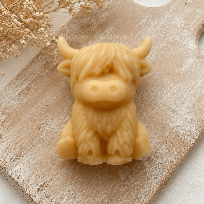 Petite Highland Cow Wax Melt